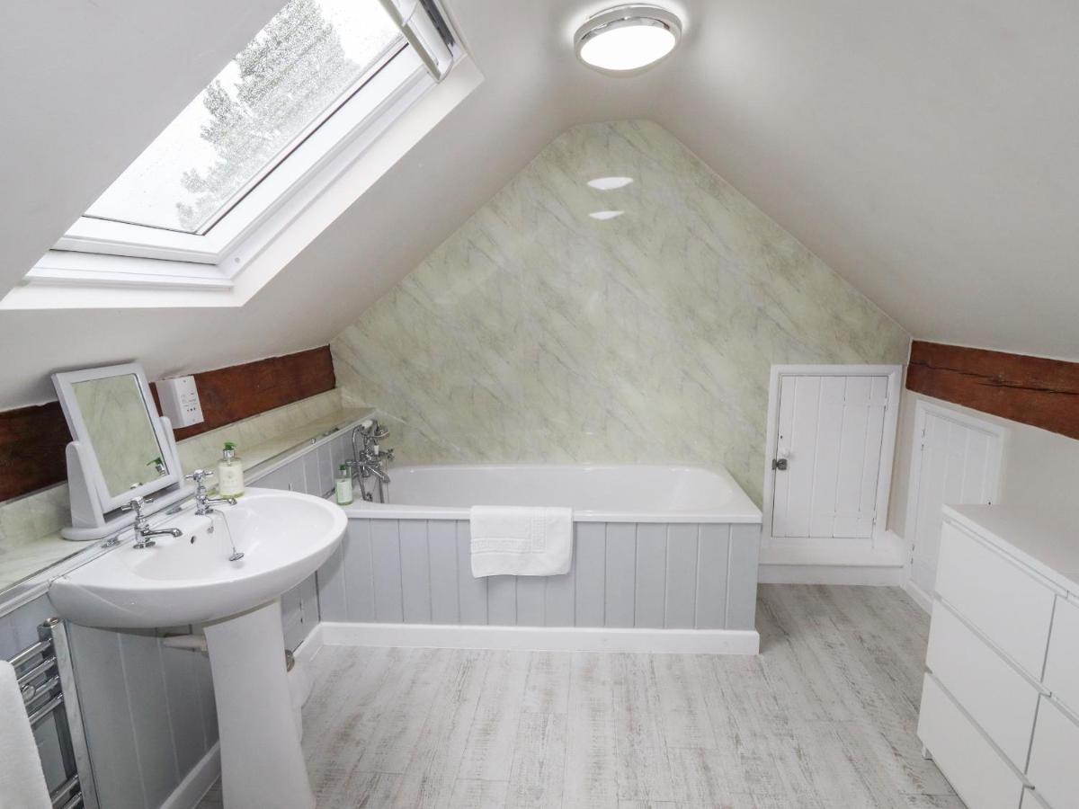 Lee House Cottage Cheddleton Екстер'єр фото