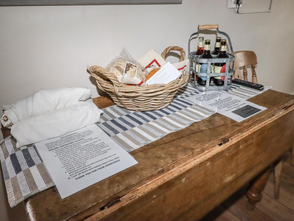 Lee House Cottage Cheddleton Екстер'єр фото